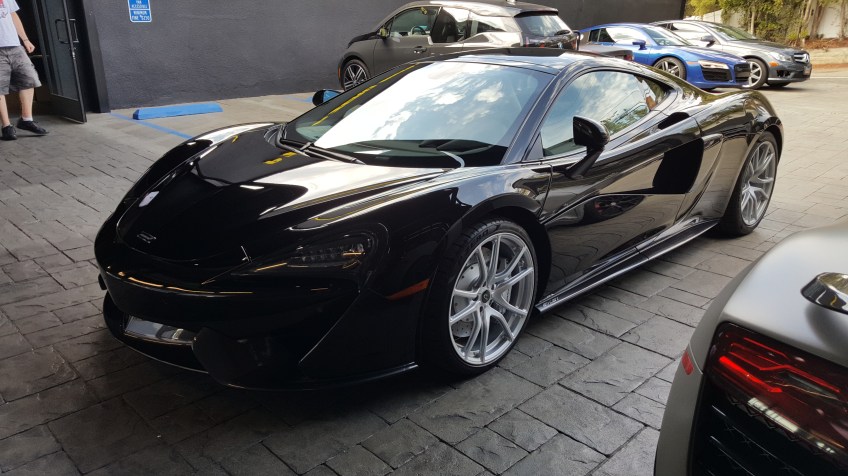 McLaren Pirelli P Zero World LA F1 fans viewing