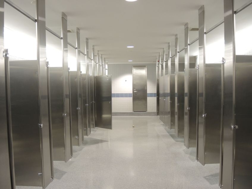 DEN airport bathroom stalls in Denver